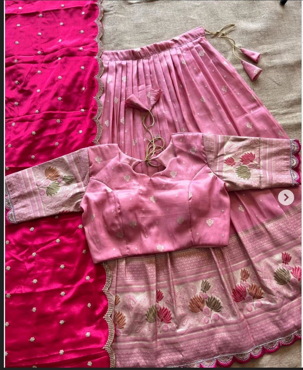 Lotus Lehanga Fullt sticthed - Image 4