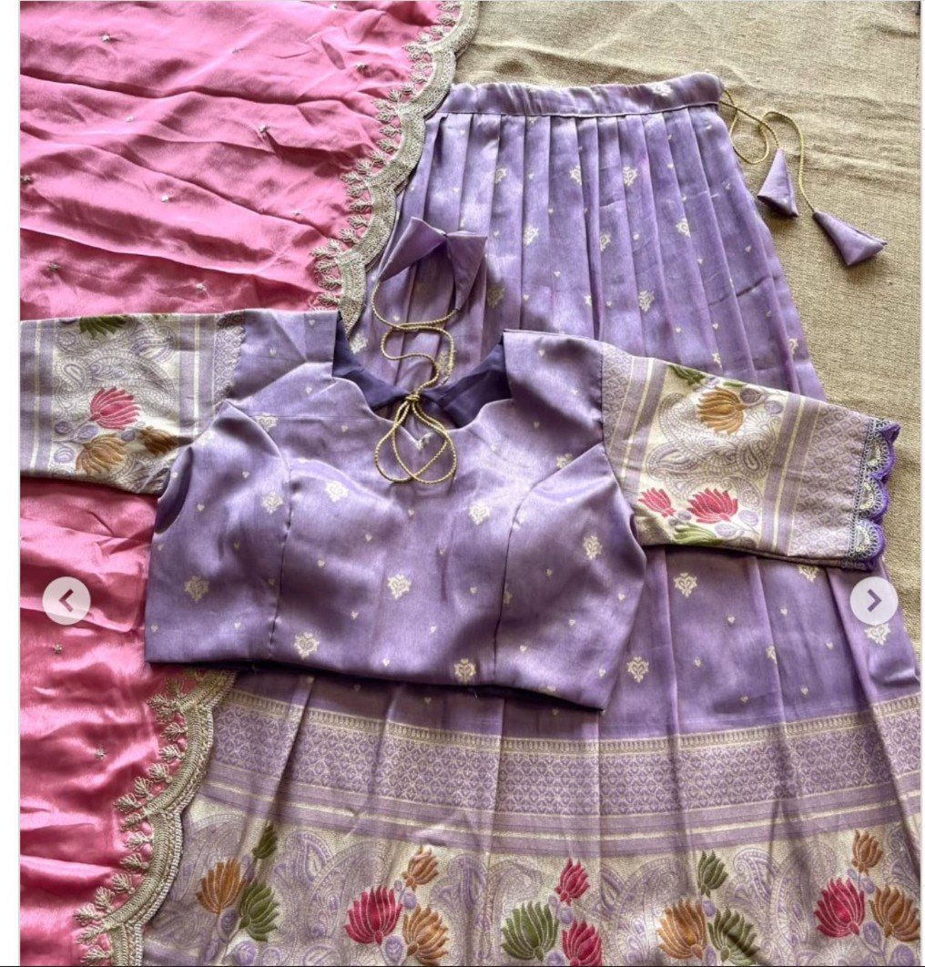 Lotus Lehanga Fullt sticthed - Image 5