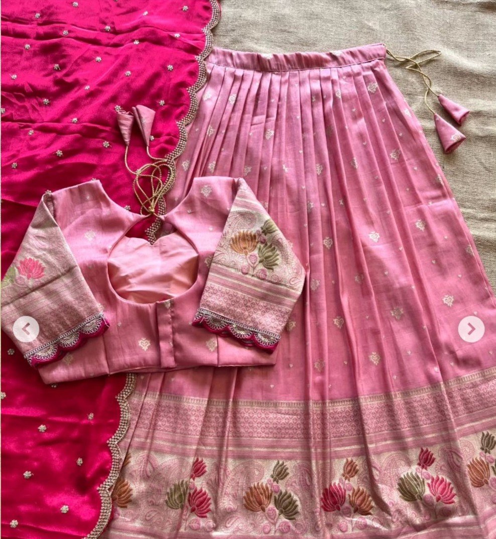 Lotus Lehanga Fullt sticthed - Image 7