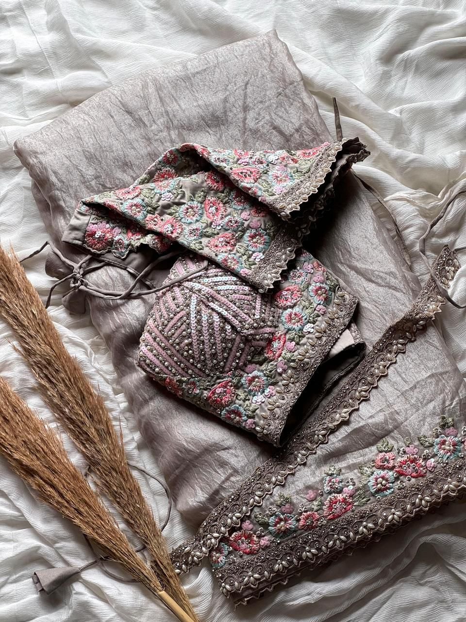 Ivory Lover’s One min Saree - Image 4