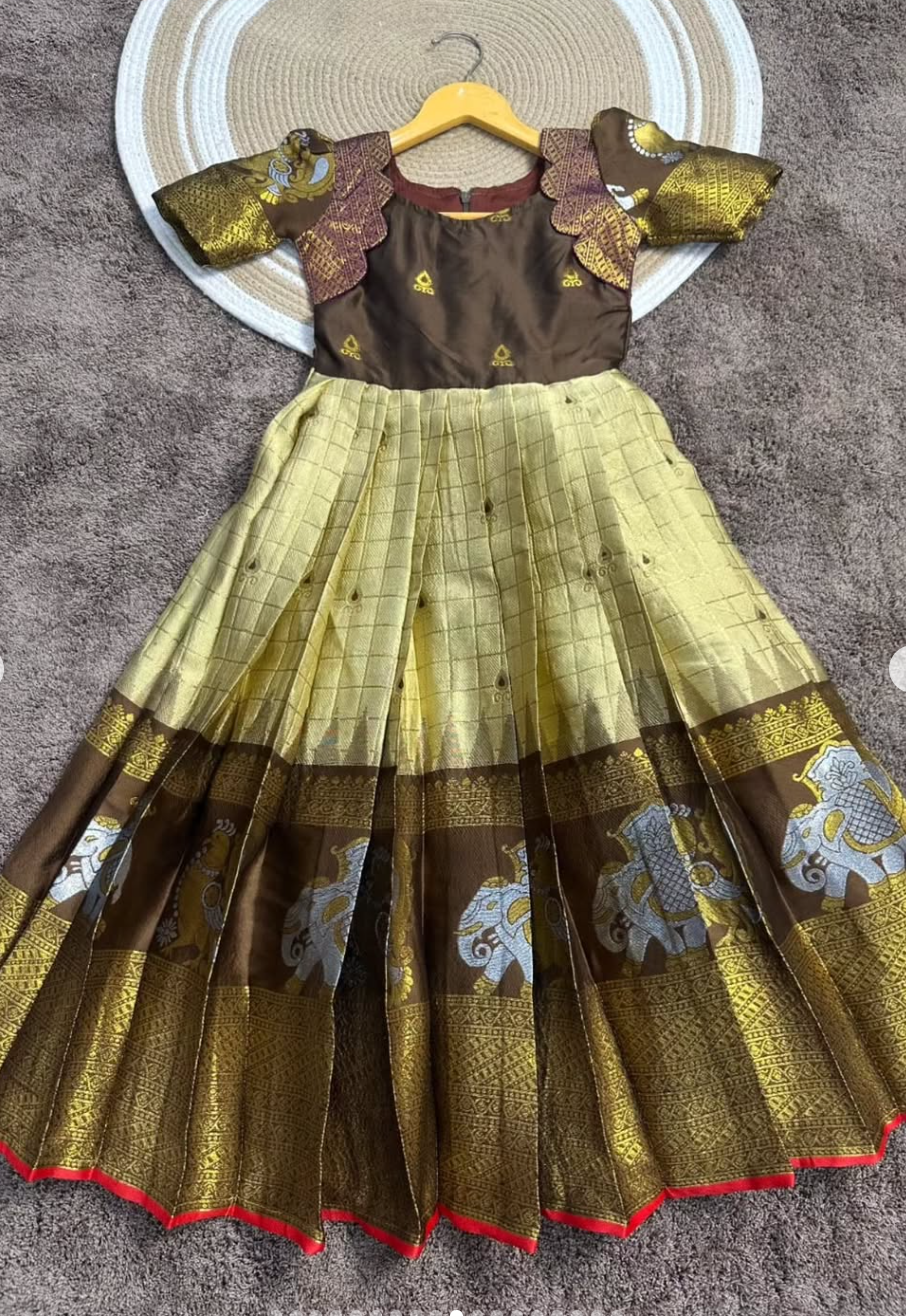 Trending Kids Gown - Image 9