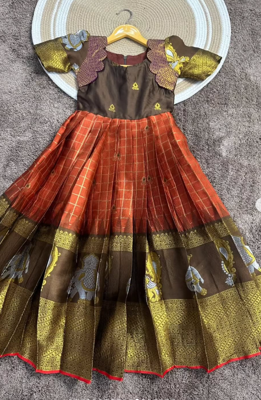 Trending Kids Gown - Image 11